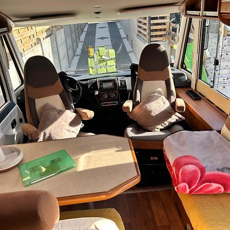 Terrain De Loisirs En Plein Centre De Lievin Camping Car Kültér fotó