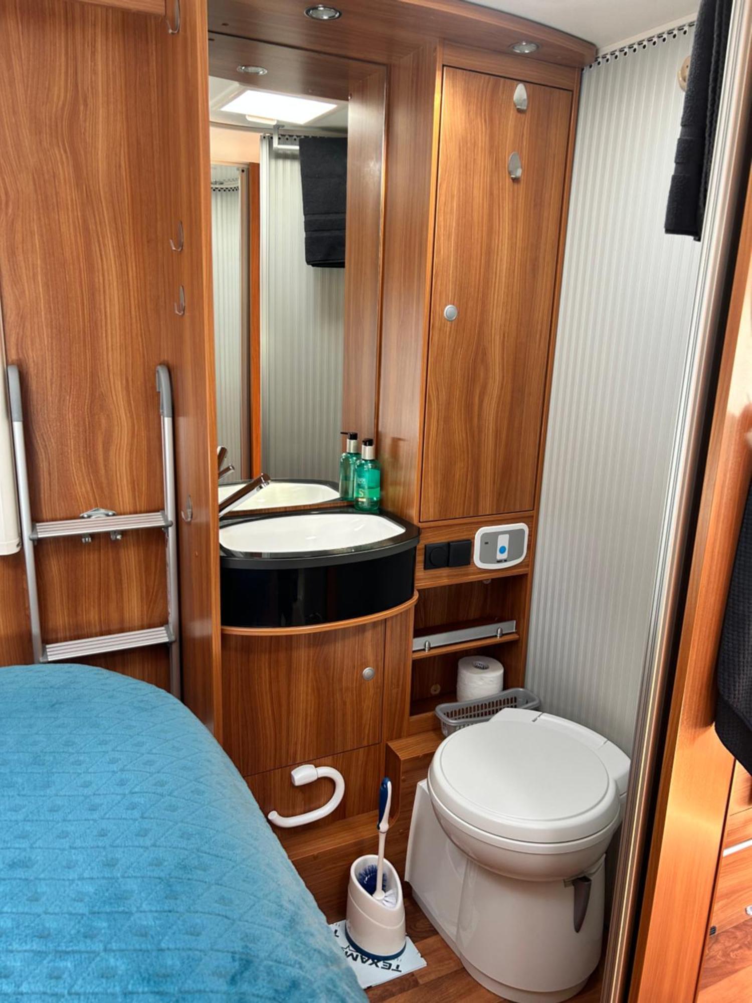 Terrain De Loisirs En Plein Centre De Lievin Camping Car Kültér fotó